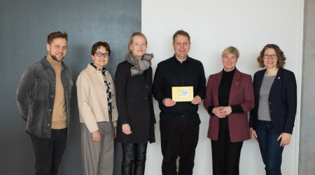 Thekla Walker (3.v.li.) besuchte ALB-GOLD (Quelle: ALB-GOLD)