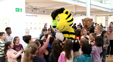 Tiger und B&auml;r im Neuen Kunstmuseum (Quelle: RTF.3)