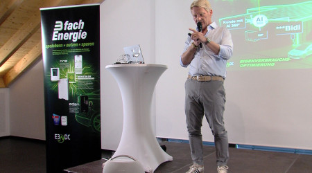 Dr. Andreas Piepenbrink beim Energieabend (Quelle: RTF.3)