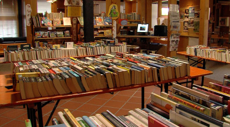 Flohmarkt Stadtbibliothek (Quelle: RTF.3)